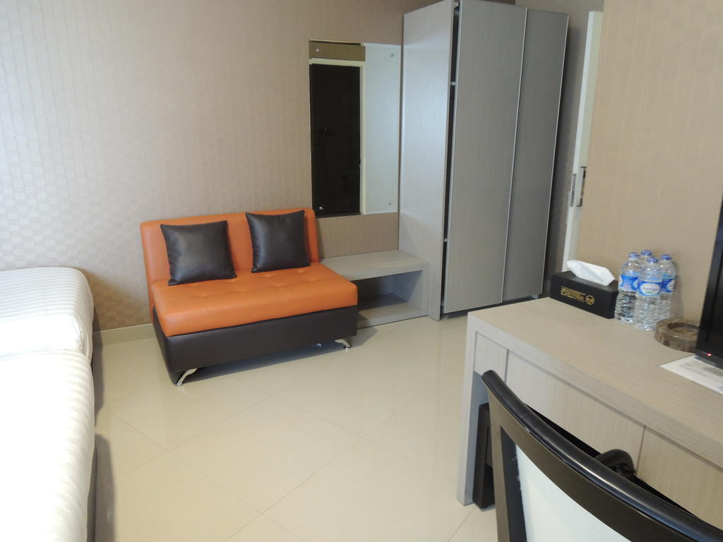 Hotel 55 Jakarta Exterior photo